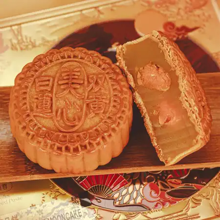 MAXIMS White Lotus Seed Paste Mooncake (2 Yolks) 4pcs/740g